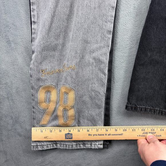 BDG Sustain Boyfriend Jean Women 29W Gray/Black Spliced Varsity Patch iets Frans - Picture 9 of 10